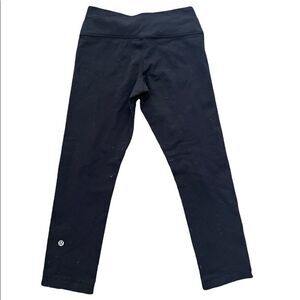 Lululemon black leggings crop size 4 womens
